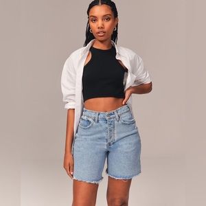 Abercrombie Curve Love High Rise 7 Inch Dad Short